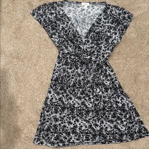 LOFT Black and Gray Flutter Sleeve Mid Length Faux Wrap Dress